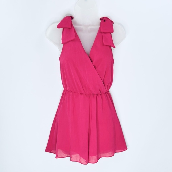 Gianni Bini Hot Pink Wrap Style Romper with Bow details at shoulders SZ XS - Picture 1 of 11